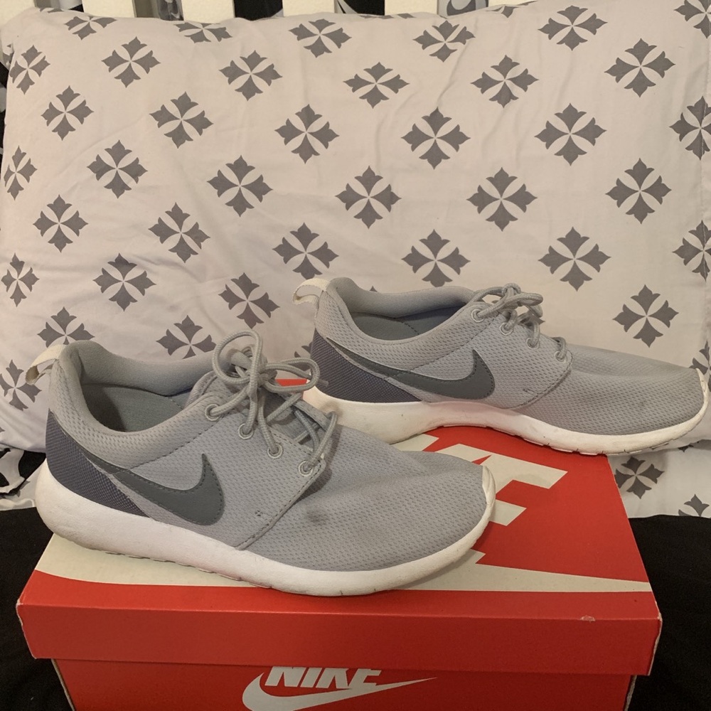 Nike Roshe Run - image 1